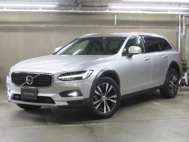 ボルボ V90 クロスカントリー B5 AWD