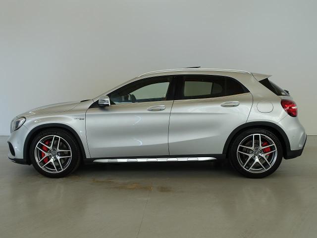メルセデス‐AMG GLA45 4MATIC