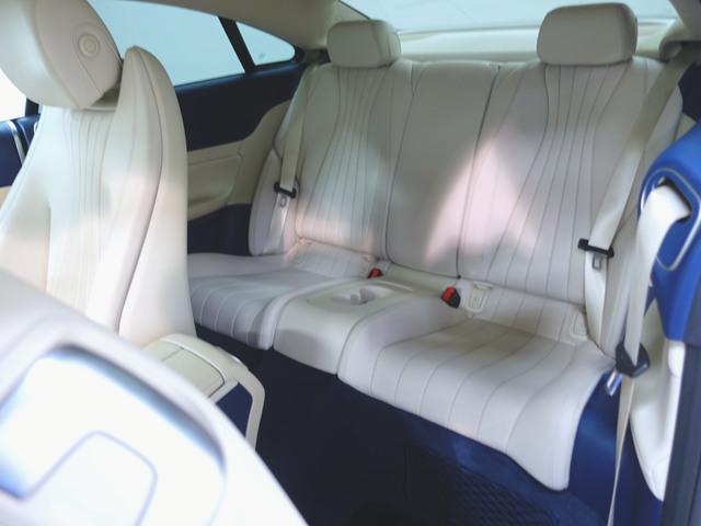 E200 クーペ スポーツ レザーパッケージ
