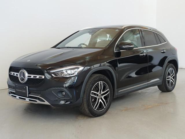 GLA200 d 4MATIC レザーエクスクルーシブパッケージ・アドバンスドパッケージ・ナビゲーションパッケージ