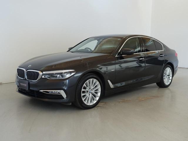 523i ラグジュアリー