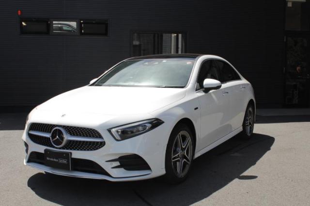 A250 e セダン AMGライン AMGレザーエクスクルーシブパッケージ・アドバンスドパッケージ・ナビゲーションパッケージ