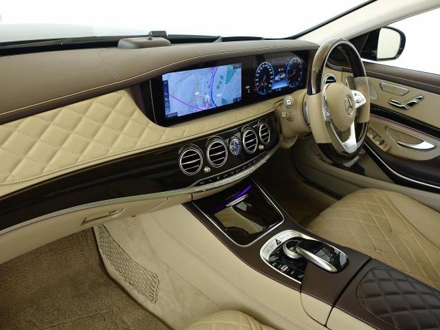 ギャラリー | メルセデス‐マイバッハ S560 designoスタイルパッケージ