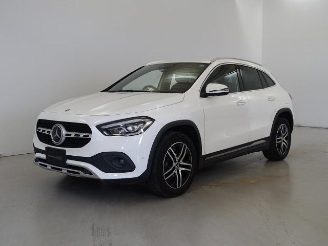 GLA200 d 4MATIC ナビゲーションパッケージ