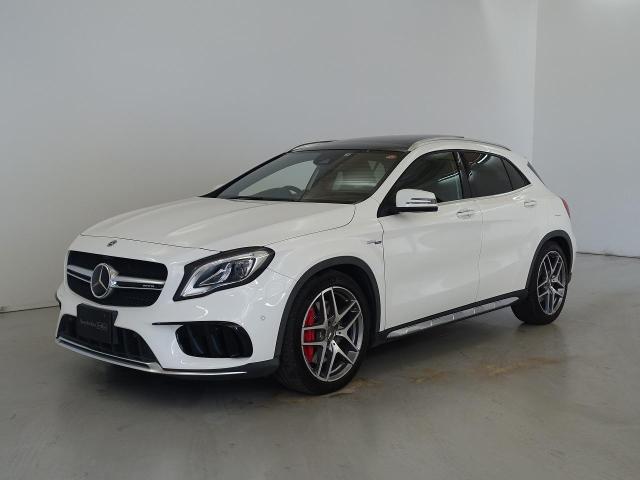 メルセデス‐AMG GLA45 4MATIC