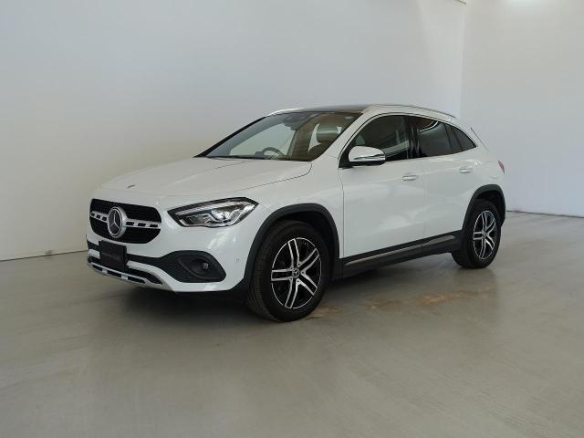 GLA200 d 4MATIC ナビゲーションパッケージ