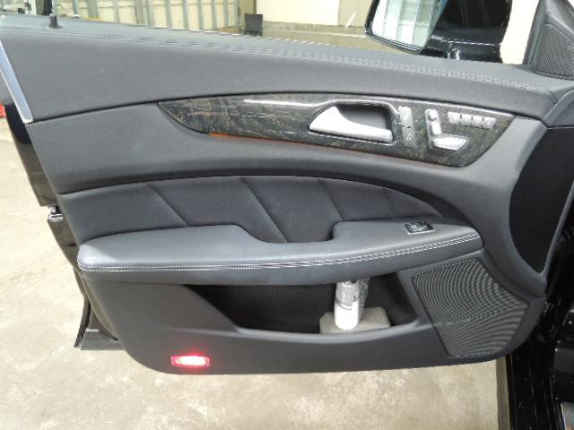 ギャラリー | CLS400 ガラススライディングルーフ・360°カメラ