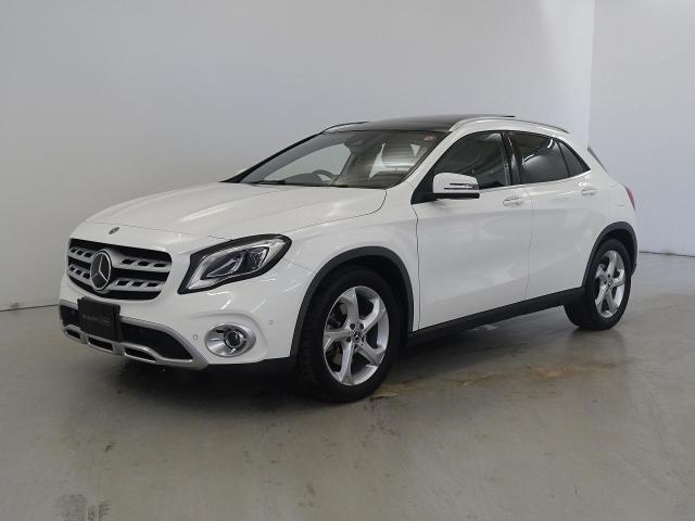 GLA220 4MATIC レーダーセーフティパッケージ・プレミアムパッケージ