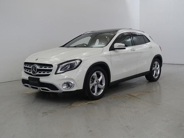 GLA220 4MATIC レザーエクスクルーシブパッケージ・レーダーセーフティパッケージ