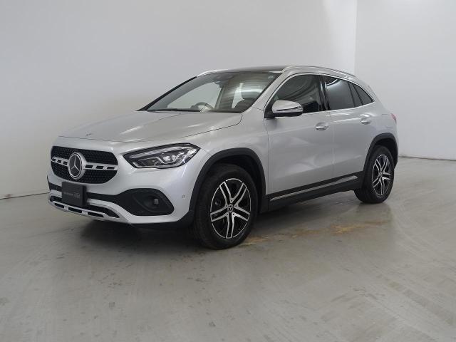 GLA200 d 4MATIC レザーエクスクルーシブパッケージ・アドバンスドパッケージ・ナビゲーションパッケージ