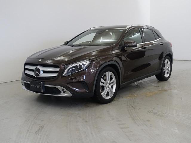 GLA250 4MATIC レザーエクスクルーシブパッケージ・レーダーセーフティパッケージ