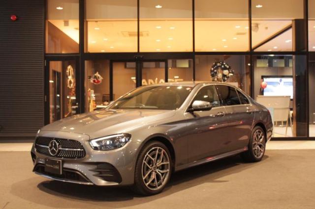 E200 4MATIC スポーツ AMGラインインテリアパッケージ・エクスクルーシブパッケージ