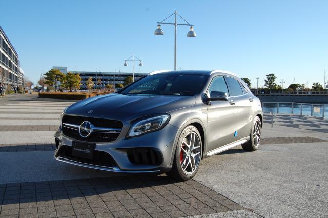 メルセデス‐AMG GLA45 4MATIC AMGアドバンストパッケージ