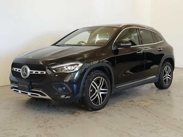 GLA200 d 4MATIC レザーエクスクルーシブパッケージ・アドバンスドパッケージ・ナビゲーションパッケージ