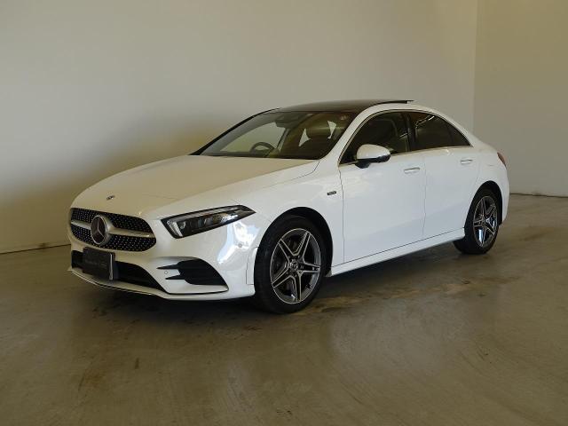 A250 e セダン AMGライン AMGレザーエクスクルーシブパッケージ・アドバンスドパッケージ・ナビゲーションパッケージ