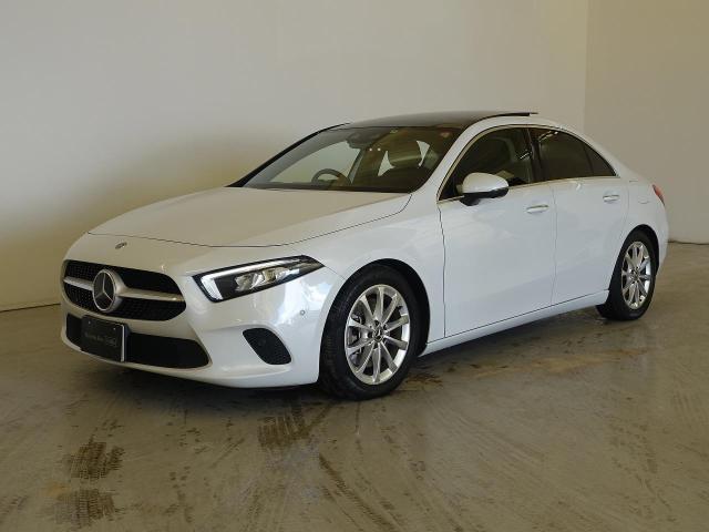 A250 4MATIC セダン レザーエクスクルーシブパッケージ・レーダーセーフティパッケージ・アドバンスドパッケージ・ナビゲーションパッケージ