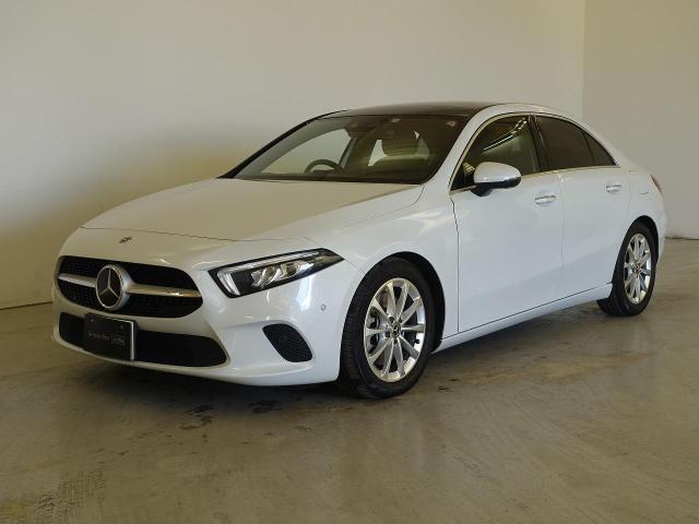 A250 4MATIC セダン レザーエクスクルーシブパッケージ・レーダーセーフティパッケージアドバンスドパッケージ・ナビゲーションパッケージ
