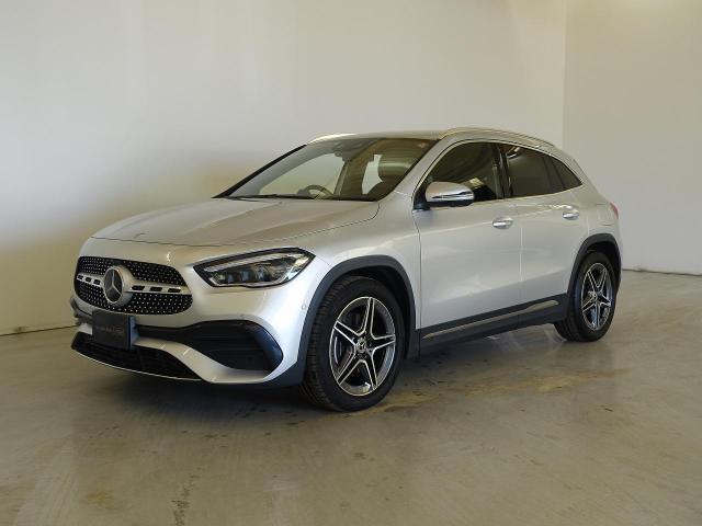 GLA200 d 4MATIC AMGライン ナビゲーションパッケージ