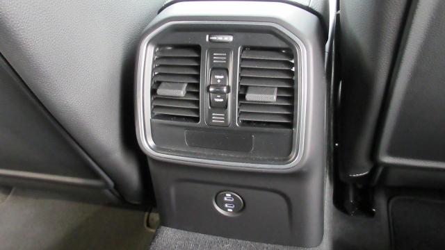 マカン スポーツクロノパッケージ