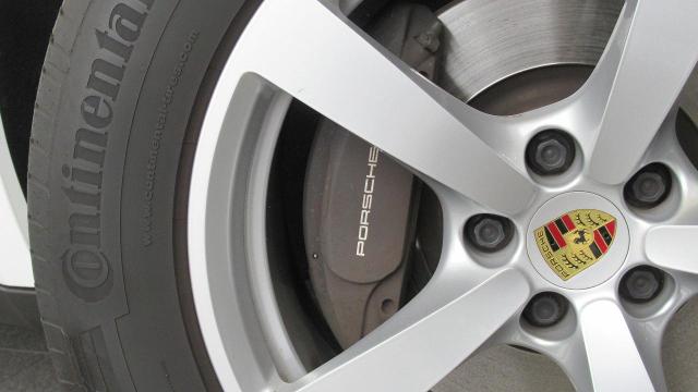 マカン スポーツクロノパッケージ