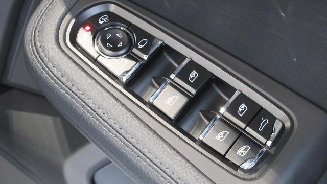 マカン スポーツクロノパッケージ