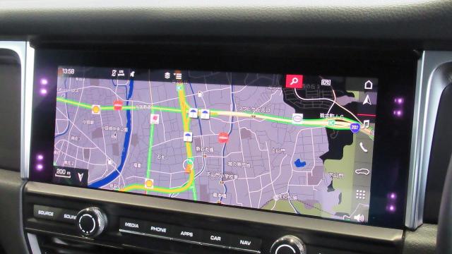 マカン スポーツクロノパッケージ