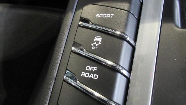 マカン スポーツクロノパッケージ