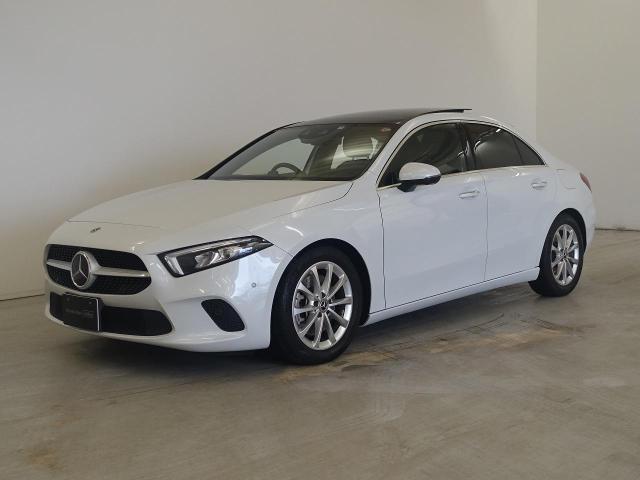 A250 4MATIC セダン レザーエクスクルーシブパッケージ・レーダーセーフティパッケージ・アドバンスドパッケージ・ナビゲーションパッケージ