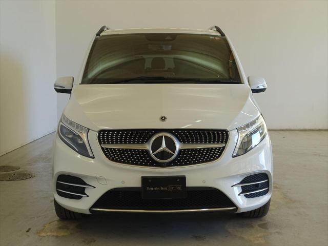 V220 d エクスクルーシブ ロング プラチナスイート | メルセデス