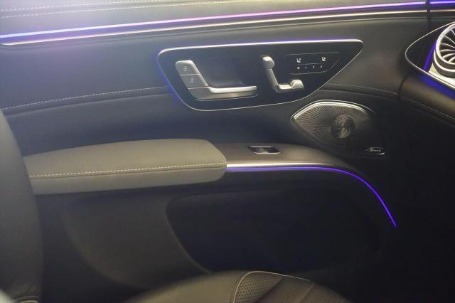 EQS450 4MATIC SUV AMGラインパッケージ・デジタルインテリアパッケージ・ショーファーパッケージ・ナイトパッケージ
