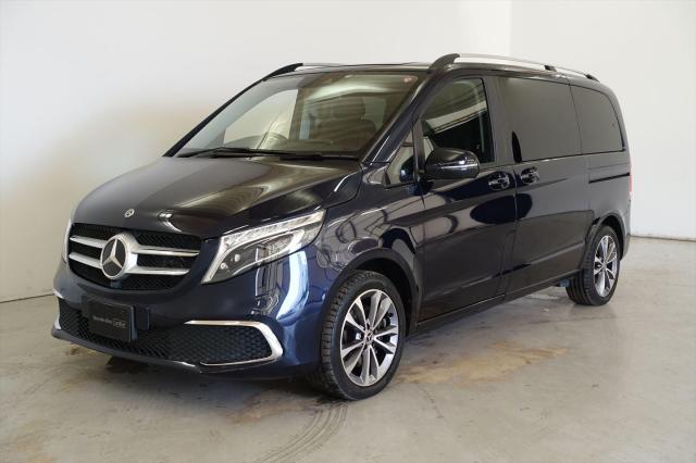 V220 d アバンギャルド