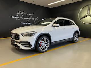 メルセデス‐AMG GLA45 S 4MATIC+ AMGパフォーマンスパッケージ・AMGアドバンスドパッケージ