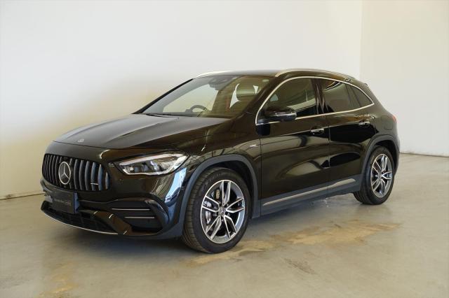 メルセデス‐AMG GLA35 4MATIC