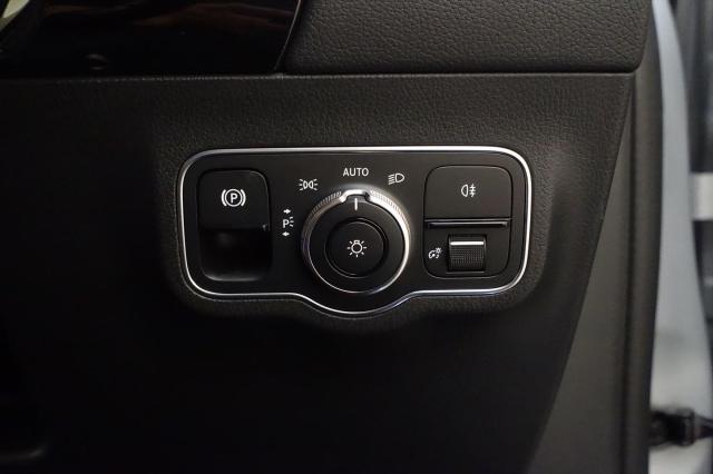 メルセデス‐AMG GLA35 4MATIC ナビゲーションパッケージ