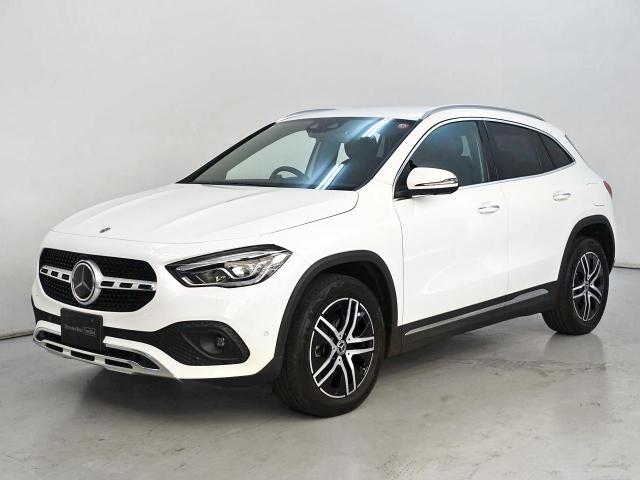 GLA200 d 4MATIC ナビゲーションパッケージ