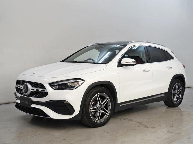 GLA200 d 4MATIC AMGライン AMGレザーエクスクルーシブパッケージ・アドバンスドパッケージ・ナビゲーションパッケージ