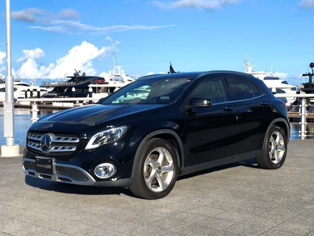GLA220 4MATIC レーダーセーフティパッケージ・プレミアムパッケージ
