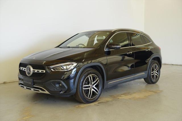 GLA200 d 4MATIC レザーエクスクルーシブパッケージ・ナビゲーションパッケージ