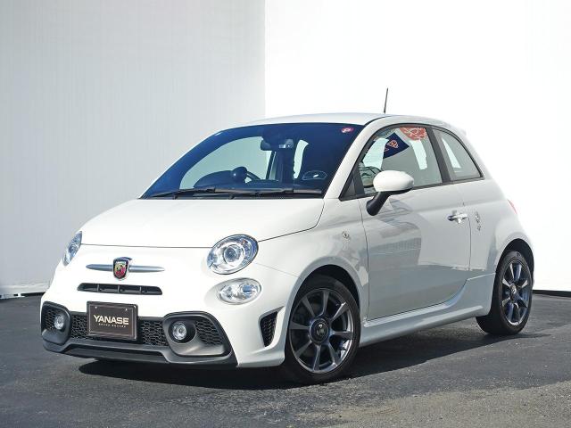 アバルト595 ベースグレード