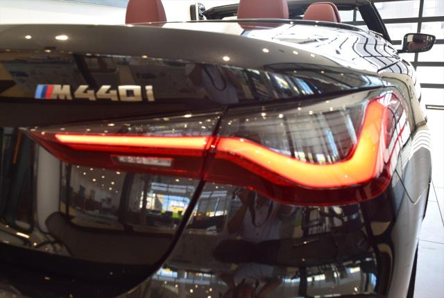 M440iX カブリオレ Mスポーツ