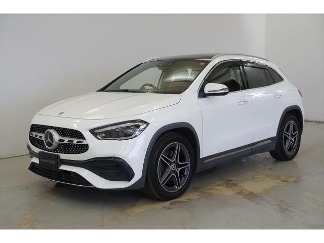 GLA200 d 4MATIC AMGライン AMGレザーエクスクルーシブパッケージ・アドバンスドパッケージ・ナビゲーションパッケージ