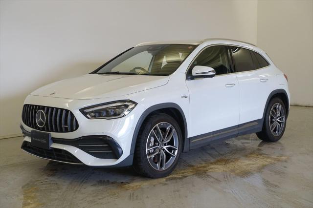 メルセデス‐AMG GLA35 4MATIC AMGアドバンスドパッケージ・ナビゲーションパッケージ