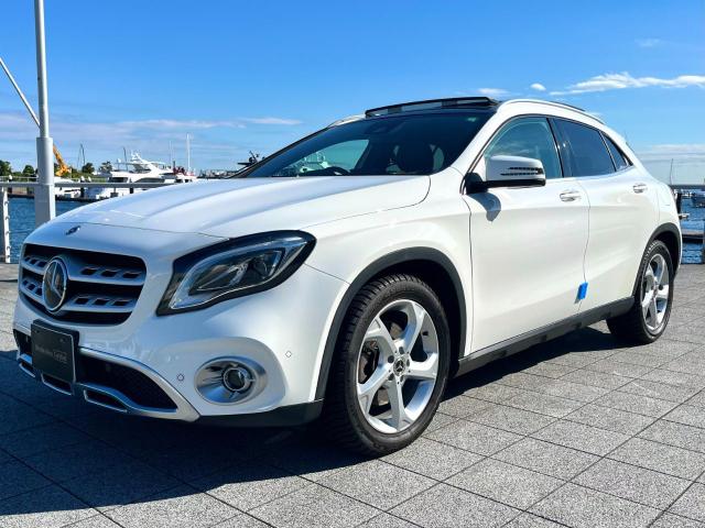 GLA220 4MATIC レーダーセーフティパッケージ・プレミアムパッケージ