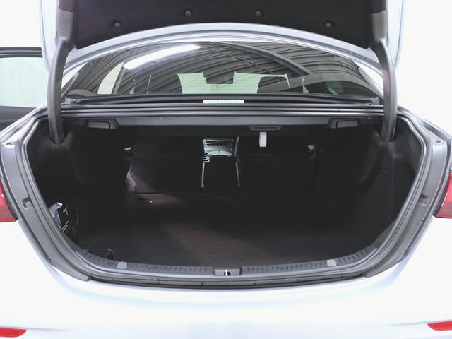 E300 スポーツ エクスクルーシブパッケージ