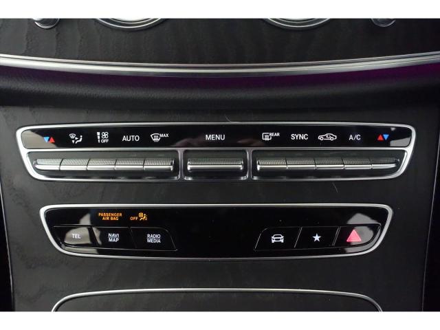 E200 スポーツ AMGラインインテリアパッケージ・レザーエクスクルーシブパッケージ