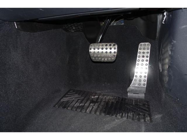 E200 スポーツ AMGラインインテリアパッケージ・レザーエクスクルーシブパッケージ