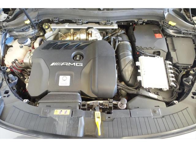 メルセデス‐AMG GLA45 S 4MATIC+