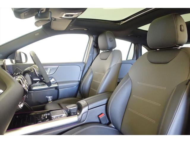 メルセデス‐AMG GLA45 S 4MATIC+