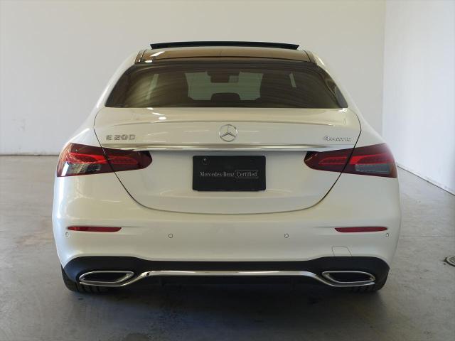 E200 4MATIC スポーツ AMGラインインテリアパッケージ・エクスクルーシブパッケージ