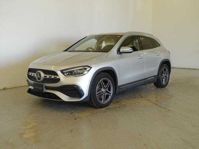 GLA200 d 4MATIC AMGラインパッケージ